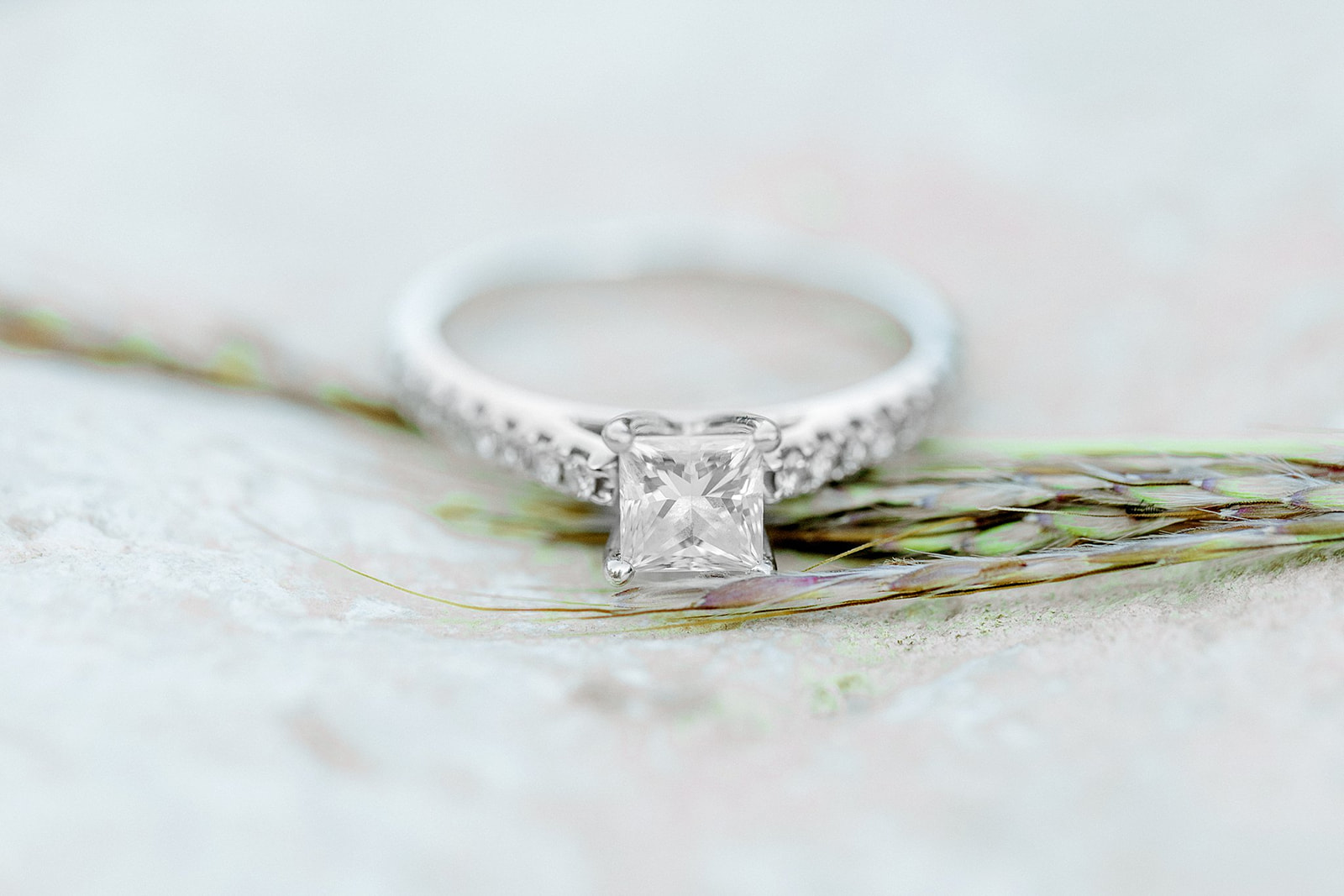 Unique Engagement Ring, Gricelda's Photography, Texas Wedding Photographer